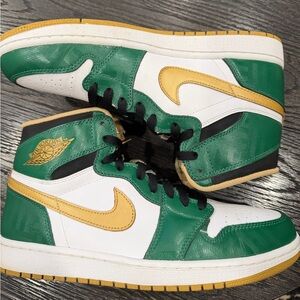 Jordan 1 Retro High Celtics